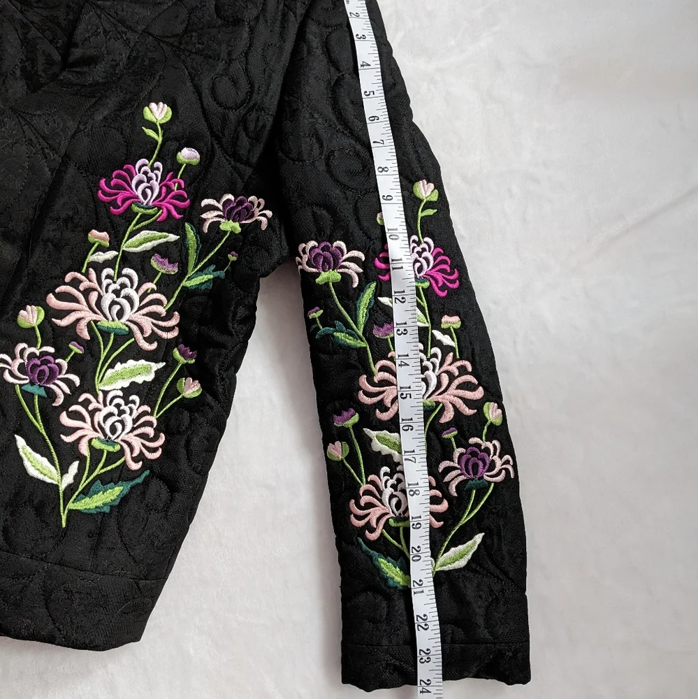 Stunning Garfield & Marks Black Quilted Floral Embroidery Open Jacket - Picture 9 of 13